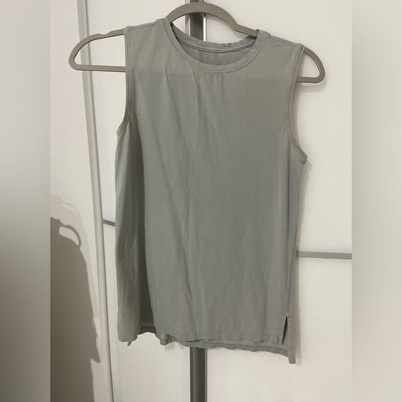 Lululemon muscle tank Size 4 - Picture 1 of 5